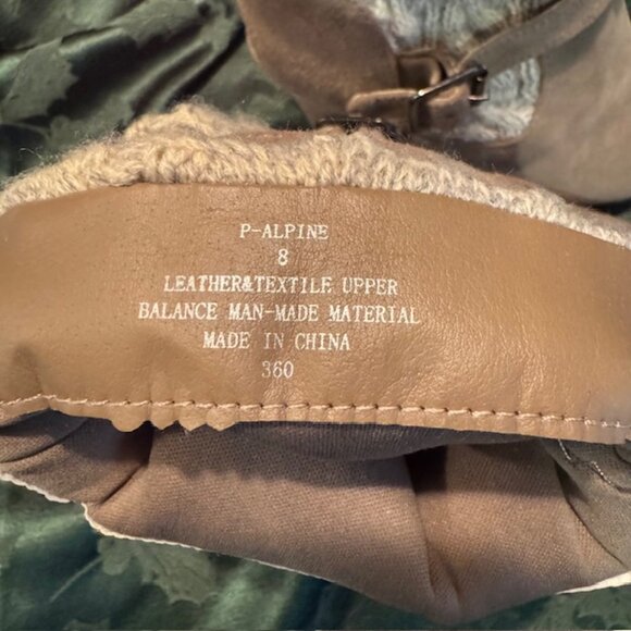 Steve Madden  P-Alpine Suede Knit Wedge Boots - Size 8 - Picture 9 of 11